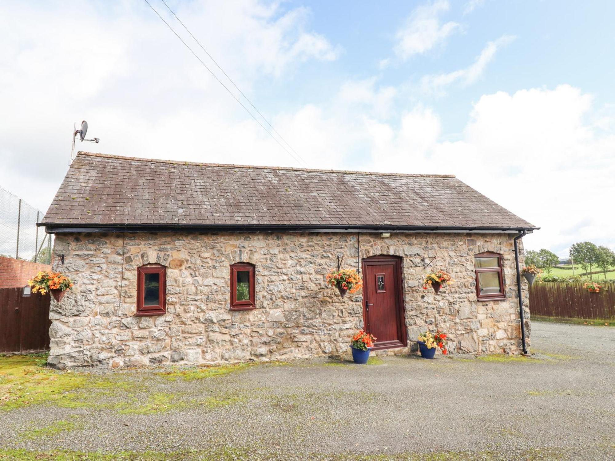 Bwthyn Ty Newydd Villa Dolanog Exterior photo